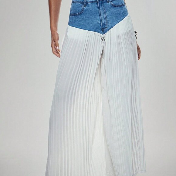 Medium Wash Casual Women's High Rise Pleated Chiffon Wide Leg Pants - Picture 4 of 5